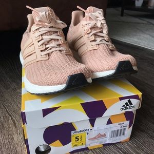 Adidas UltraBoost in Pearl